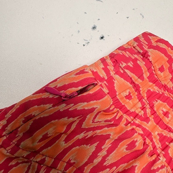 Magellan Outdoors Pink and Orange Patterned Women's Shorts Athletic Hiking - Picture 5 of 7